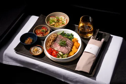 ▲米其林星級主廚Chef Kin的主菜選用是美國Prime牛小排，做成帶有香港料理叉燒風味的鹹甜好滋味。