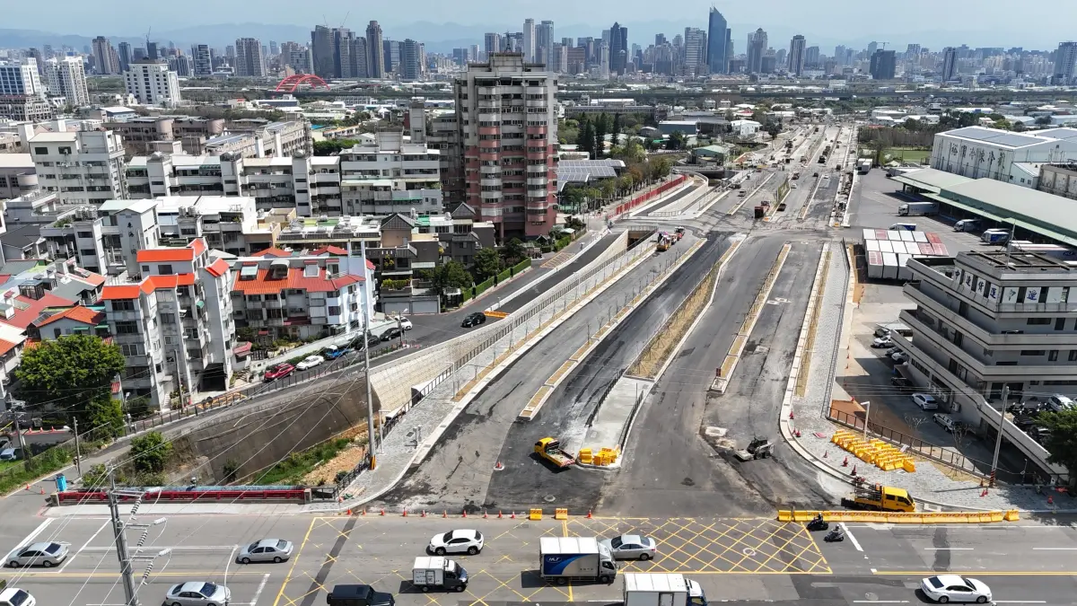 ▲捷運藍線替代道路現形，市政路延伸第1標工程5月將通車(圖／市政府提供)