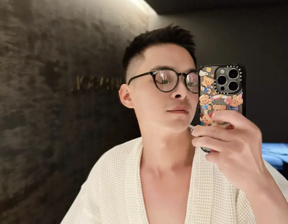 ▲K’เบน在泰國遇到地震，全社區的人都在逃難，警鈴狂響，他也提醒大家曼谷現在很危險，一定要保持警戒。（圖／翻攝自IG kuubenson）