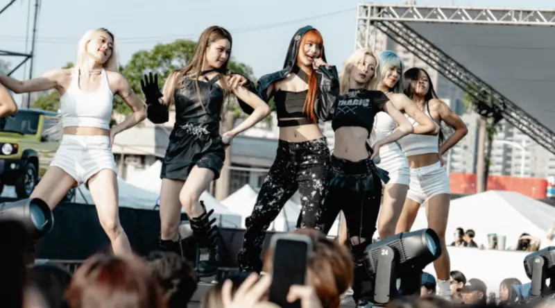 ▲2025高雄櫻花季今（28）日第1天由女團「GENBLUE幻藍小熊」（如圖）魅力開場，稍早她們透露4月底將到東南亞辦簽售、巡迴演出，可如今受緬甸大地震影響，經紀人鬆口「目前安排一切正常」，盼粉絲給予打氣鼓勵。（圖／寬寬整合行銷提供）