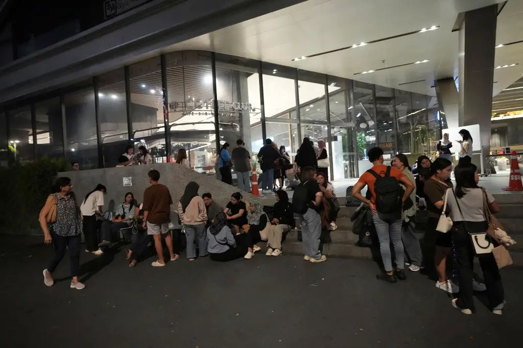 ▲緬甸地震重創曼谷，泰國教育部下令全國停課。（圖／美聯社／達志影像）