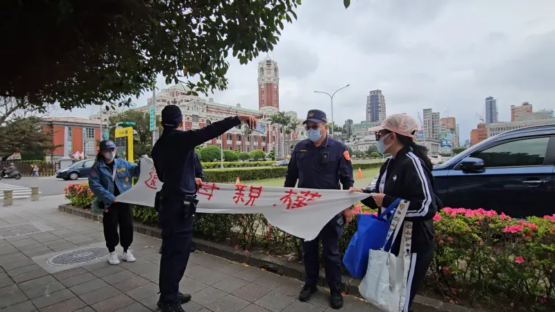 快訊／小微離台最後機會！跟亞亞同班機 若未離台移民署強制執法