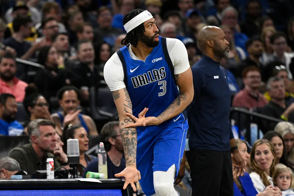 ▲達拉斯獨行俠中鋒Anthony Davis在本季中被洛杉磯湖人隊交易，離開了在2020年與自己一同奪冠的球隊。對於LeBron James是否知情一事，他表示已經不重要了。（圖／美聯社／達志影像）