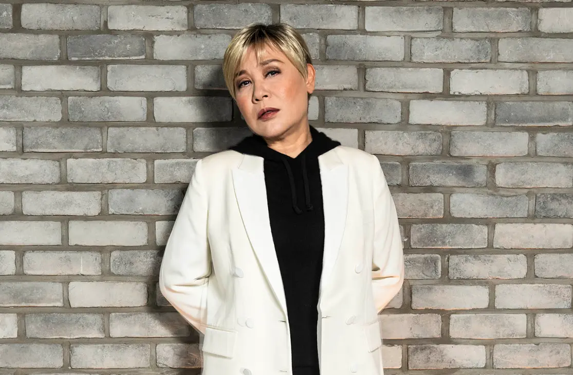 ▲黃小琥透露，自己曾不屑唱〈不只是朋友〉，但沒想到自己因此爆紅，另外她也分享在Pub駐唱經歷，自己曾唱一半驚見18禁畫面。（圖／大大娛樂提供）