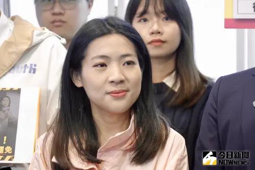 徐巧芯逼問「我是否為共諜？」　曹興誠拋5點：若不敢宣示是台奸
