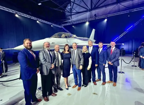 66架F-16V明年全數交機跳票？空軍坦承：工程整合遇問題還沒試飛
