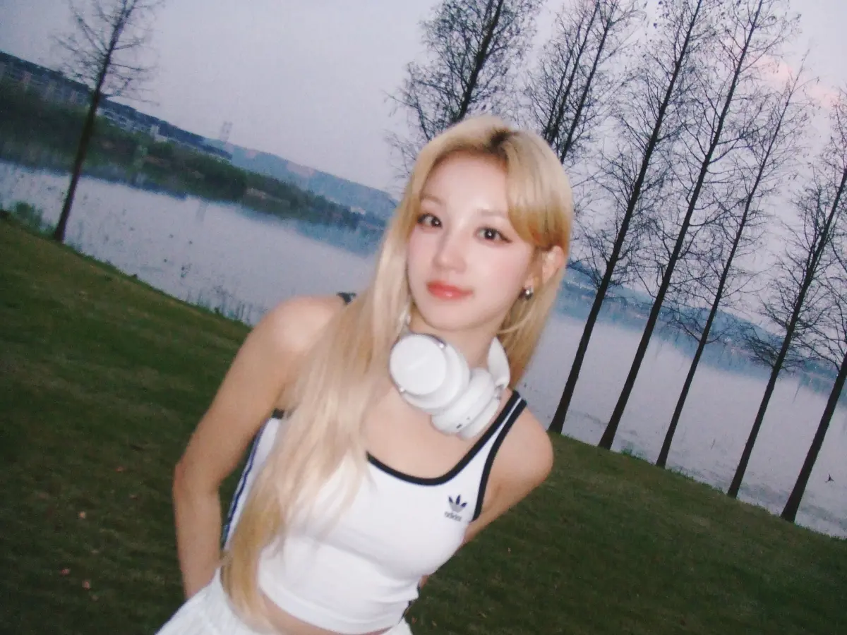 ▲宋雨琦錄製綜藝《奔跑吧》突然倒在地上4分鐘，令粉絲十分憂心是否會重演高以翔事件。（圖／宋雨琦）