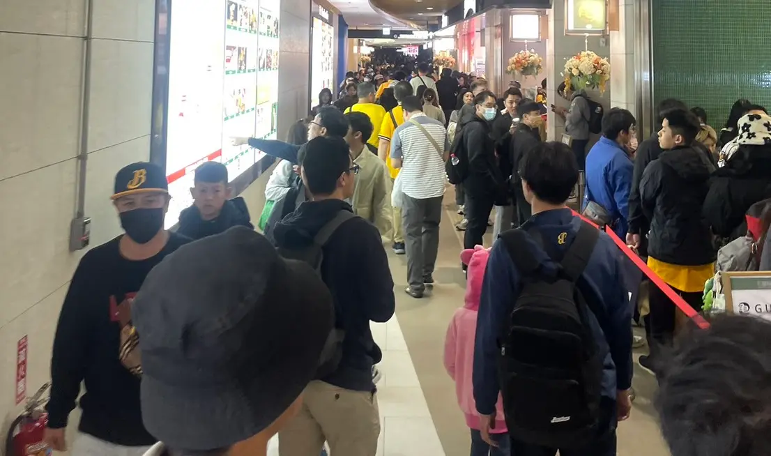 ▲中職開幕戰稍等開打，距離開賽還有4小時，百萬象迷已經擠爆大巨蛋。（圖／記者林子翔攝）
