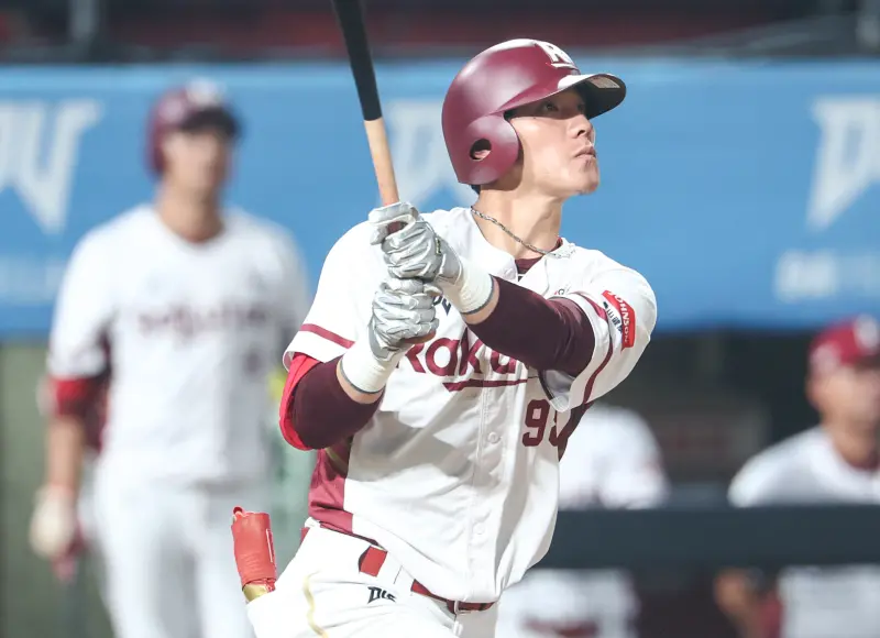 ▲樂天桃猿陳晨威面對富邦悍將繳出3安猛打賞，助隊以5：2拿下4連勝。（圖／樂天桃猿提供）