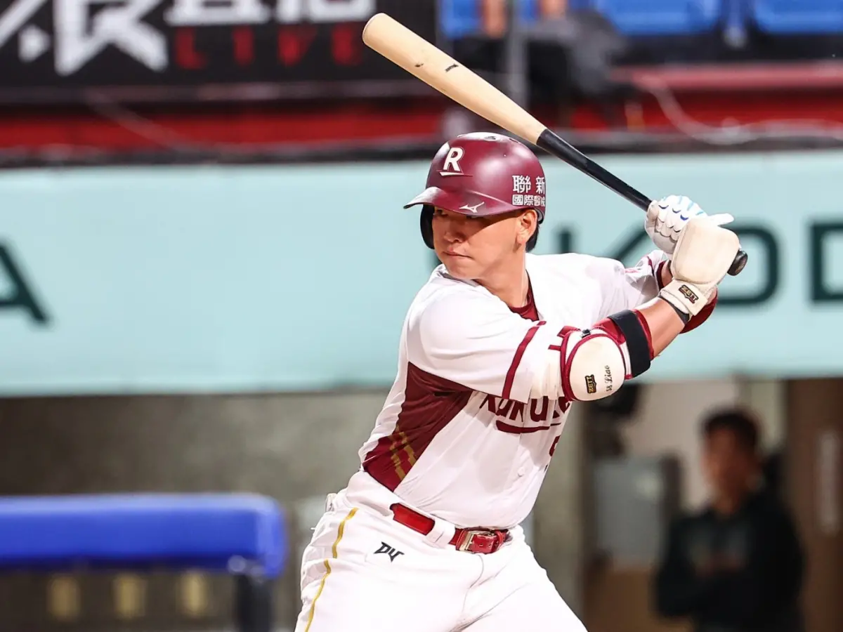 ▲樂天桃猿總教練古久保健二賽前談到廖建富，直言對他很期待，不僅是主力打者，更希望他扛下主砲重任，成為打線最重要支柱。（圖／樂天桃猿提供）