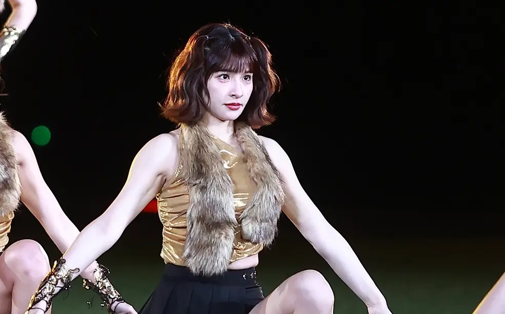 ▲中信兄弟專屬啦啦隊「Passion Sisters」成員峮峮出席賽前記者會，談到日籍成員桃子加入後，「Passion Sisters」成為多國聯軍，峮峮還爆料成員在練舞室都用不同語言亂講話。（圖／記者葉政勳攝）