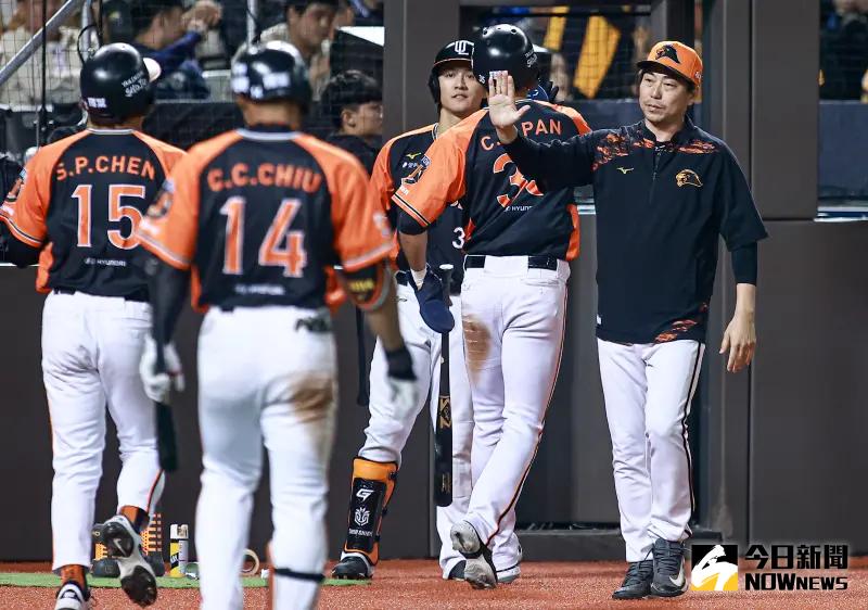▲統一獅本季對戰中信兄弟僅拿下6勝，卻苦吞16敗，彷彿得了「恐象症」。（圖／記者葉政勳攝 , 資料照）