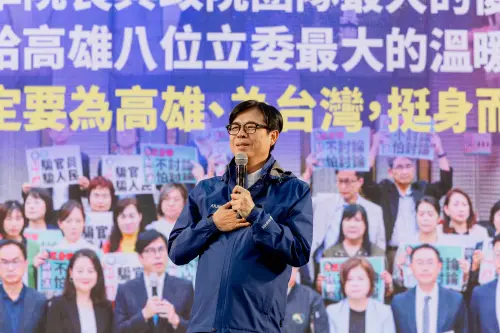 ▲高雄市長陳其邁率民進黨高雄隊立委邱議瑩、邱志偉、林岱樺、李昆澤、許智傑、賴瑞隆輪番上陣，面對面向人民報告。(圖／民進黨高雄市黨部提供)