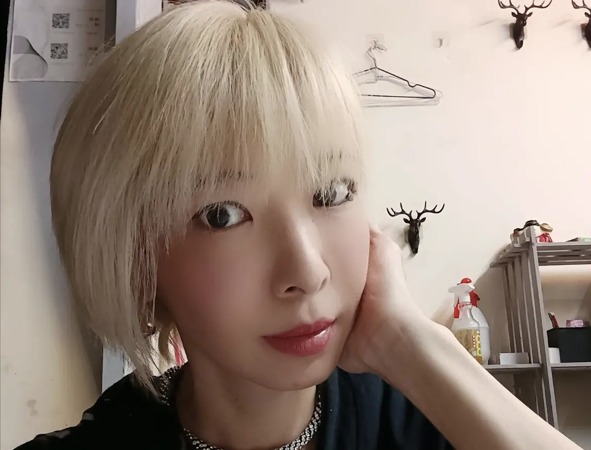 ▲Makiyo（如圖）在節目上談到自己當年喝醉痛歐計程車司機的事件，透露其實運將根本沒有昏迷，還在跟她要賠償的同時出國旅遊。（圖／摘自FB）