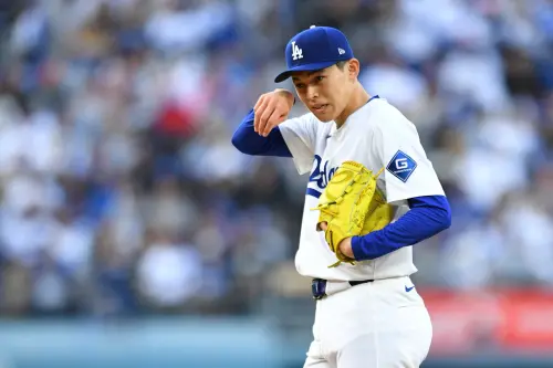 在比賽中被拍到眼泛淚光的畫面,佐佐木則輕描淡寫地表示:「沒有那麼誇張啦。」 ▲在比賽中被拍到眼泛淚光的畫面,佐佐木則輕描淡寫地表示:「沒有那麼誇張啦。」(圖/美聯社/達志影像)