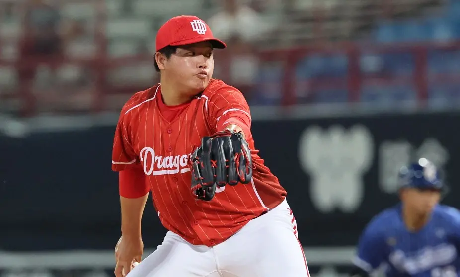 ▲陳志杰上周熱身賽投出復活表現，葉君璋直言他看起來就是條件很好的投手，希望他下一階段可以往投完兩局邁進，並針對他的體重給予建議。（圖／味全龍提供）