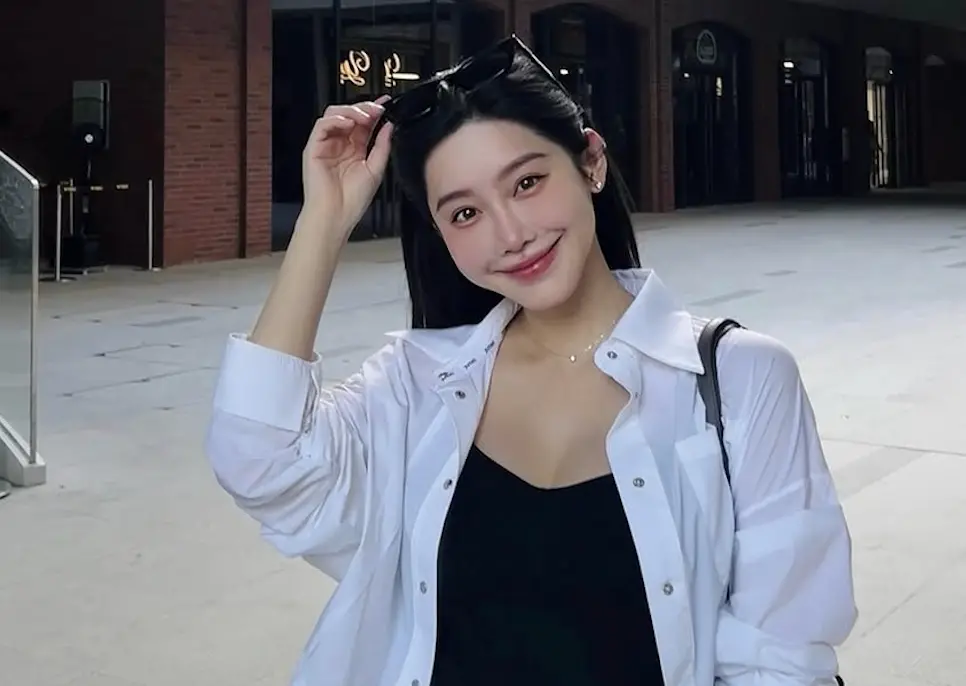 ▲無名小站「400萬人氣女神」小予（如圖）近況曝光，有網友發現她在去年和前棒棒堂男孩阿良（江韋良）結婚，更生下兒子「小湯包」，生活看起來相當幸福。（圖／小予 IG）