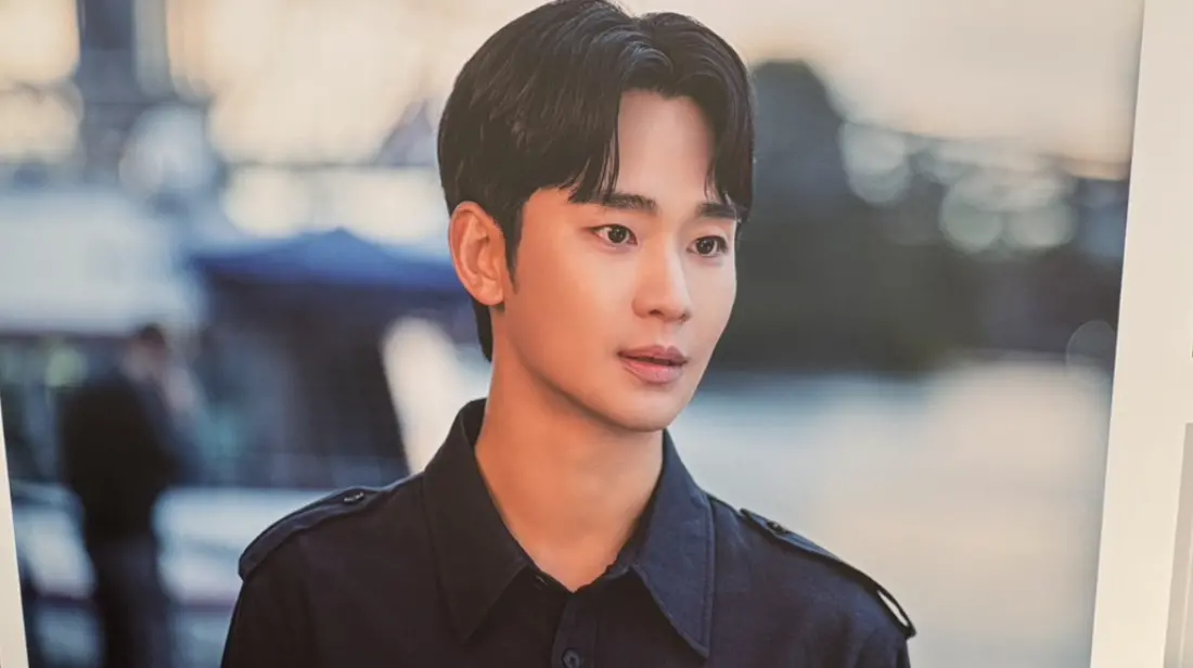 ▲《橫豎研究所》對於金秀賢今（31）日下午3點30分要親自出面開記者會，發布了他吃飯的照片，撂狠話說要看看他在搞什麼把戲。（圖／摘自YouTube：가로세로연구소）