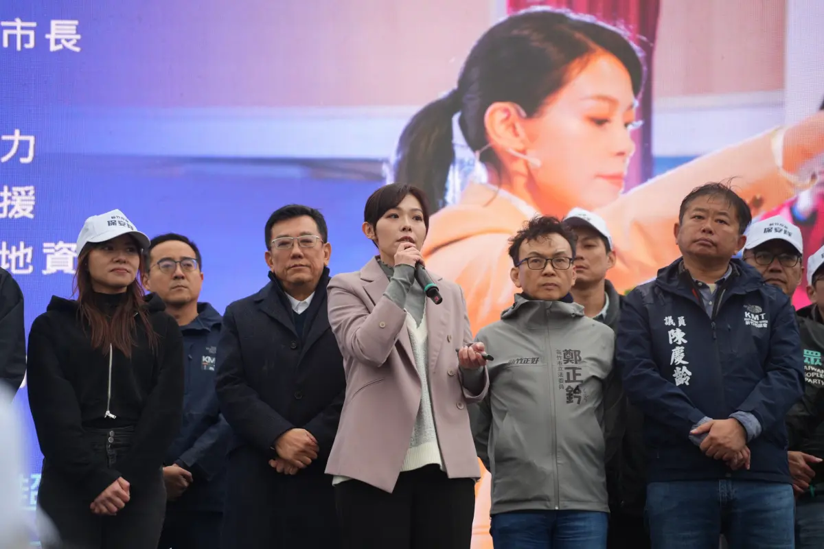 ▲國民黨大咖議長許修睿、立委鄭正鈐等人大陣仗出席民眾黨新竹宣講，替停職中的市長高虹安站台。（圖／民眾黨提供，2025.03.30）