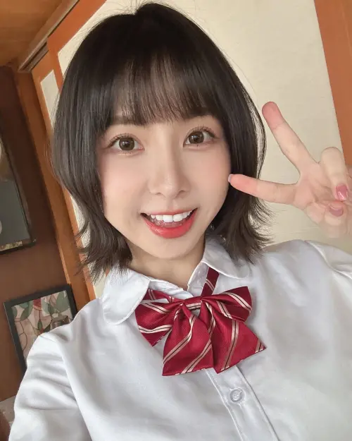 ▲胎尼開心地與粉絲分享自己在日本出道的好消息，希望大家可以多多支持。（圖／胎尼 IG）