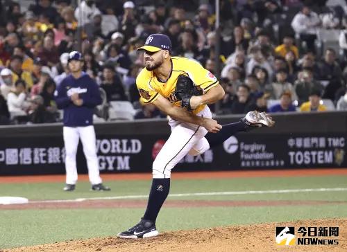 ▲中信兄弟黃博多繳出6局無失分好投，幫助兄弟拿下首勝。（圖／記者朱永強攝）