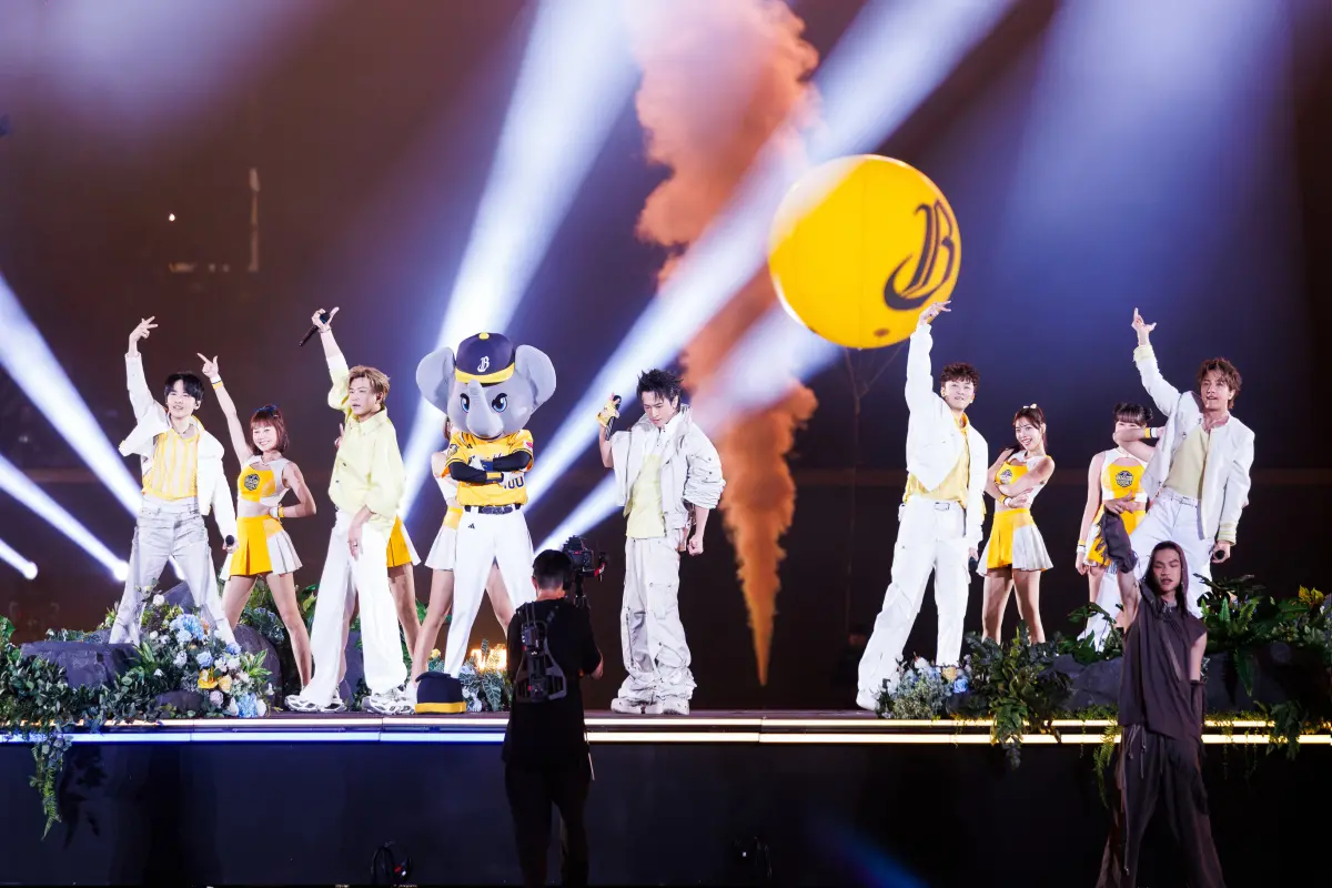 ▲ Energy二度登上台北大巨蛋，為中信兄弟應援，和上百人合跳16蹲。（圖／相信音樂提供）