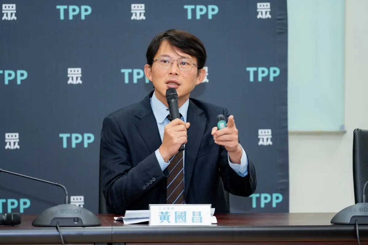 ▲得知前勞動部北分署長謝宜容職場霸凌案不起訴，民眾黨主席、立院黨團總召黃國昌直呼「讓人無法接受」。（圖／民眾黨團提供，2025.03.31）