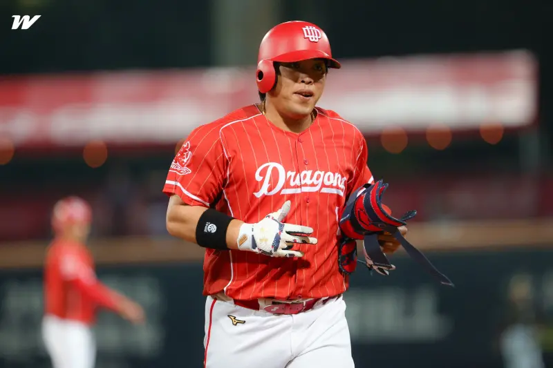 ▲季前大幅補強攻擊陣容的味全龍，搭配堅強的投手群，原本也是季後賽的大熱門，可是最終卻幾乎無緣季後賽，投高打低的數據輸出，是目前戰績不到五成的最主要原因。（圖／味全龍提供）