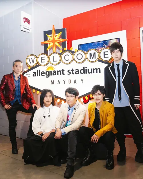 本次329北美場演唱會,星宇航空擔綱指定航空,除了乘載五月天及演出團隊近百人搭機赴美,並與旅遊業者合作推出套裝,以服務各地的歌迷,一起飛往美國,親臨現場、齊聚歡慶。。(圖/業者提供) ▲本次329北美場演唱會,星宇航空擔綱指定航空,除了乘載五月天及演出團隊近百人搭機赴美,並與旅遊業者合作推出套裝,以服務各地的歌迷,一起飛往美國,親臨現場、齊聚歡慶。。(圖/業者提供)