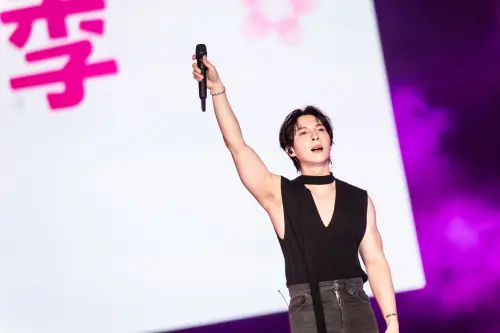 ▲陳勢安（如圖）唱〈全世界我只想保護你〉一半時，耳機突然沒聲音，所幸仍完美演出。（圖／寬寬整合行銷提供）