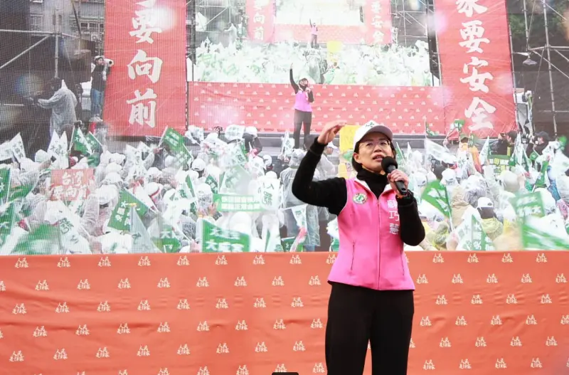 ▲罷免蘇巧慧連署補件1705份中，不合格份數為772份，不合格率高達45%，蘇巧慧砲轟藍營「都有人被抓了還抄」。（圖／記者吳翊緁攝）