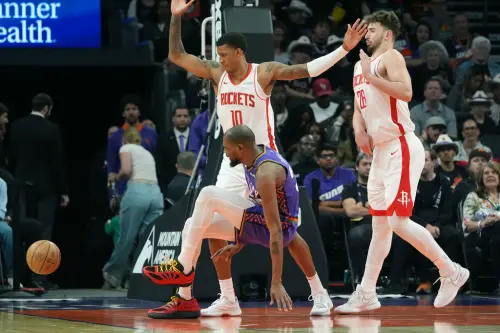 Kevin Durant在本場比賽第三節不慎扭傷腳踝,而他將至少缺陣一個禮拜。(圖/美聯社/達志影像) ▲Kevin Durant在本場比賽第三節不慎扭傷腳踝,而他將至少缺陣一個禮拜。(圖/美聯社/達志影像)