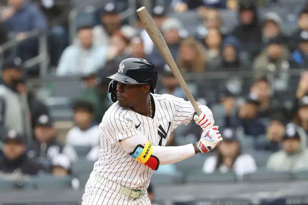 ▲紐約洋基使用外型特殊的「魚雷球棒」，在開幕系列賽三場比賽中轟出15支全壘打，也引起外界的好奇和討論，目前這一款棒子在使用上合乎規則。（圖／美聯社／達志影像）