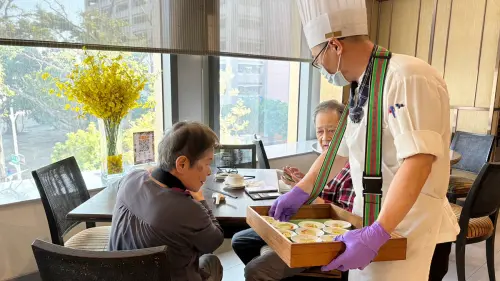 ▲高雄翰品酒店即日起將房客早餐地點移至「港都茶樓」，精心設計的「港式早茶」菜單。（圖／高雄翰品酒店提供）