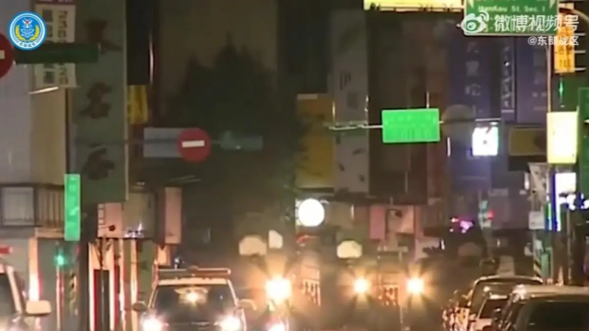 ▲中共軍演畫面當中的衛星影像，模擬飛彈打擊台北市，包括台北101、總統府周邊的漢口街等目標。（圖／翻攝自東部戰區微博）