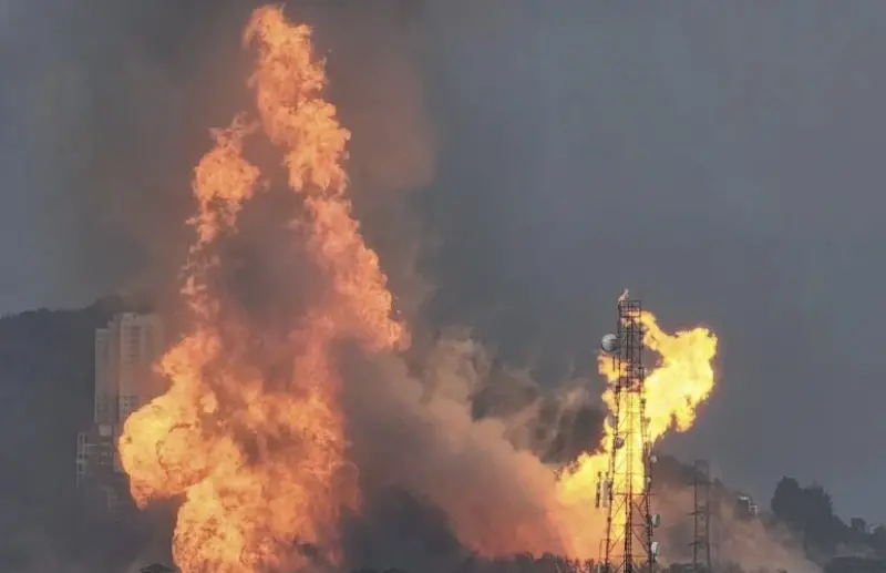 ▲馬來西亞今（1）日早上八點發生天然氣外洩爆炸意外，至少25人受傷。（圖／翻攝自X）