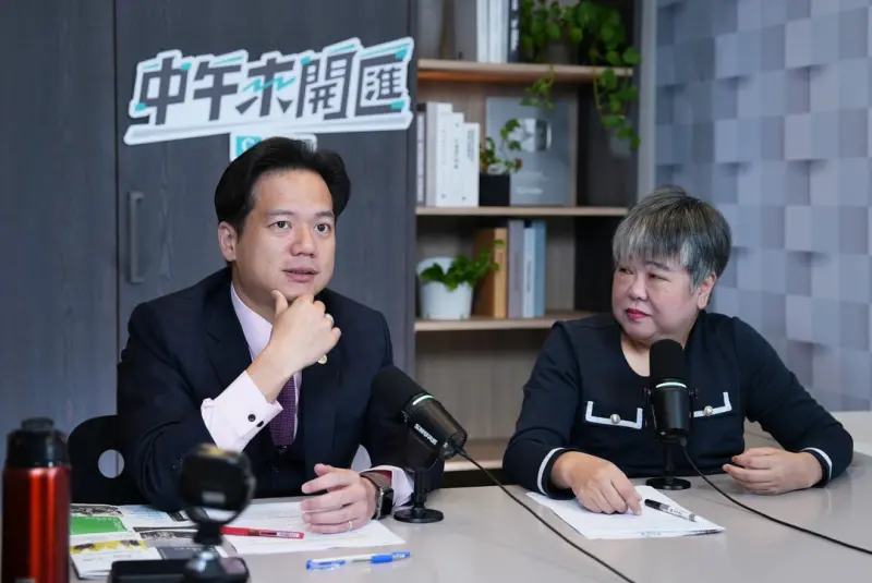 ▲民眾黨籍新竹市代理市長邱臣遠（左）憂心，新竹雙罷免若成功，恐會失去民選首長。（圖／匯流新聞網《中午來開匯》提供，2025.04.01）