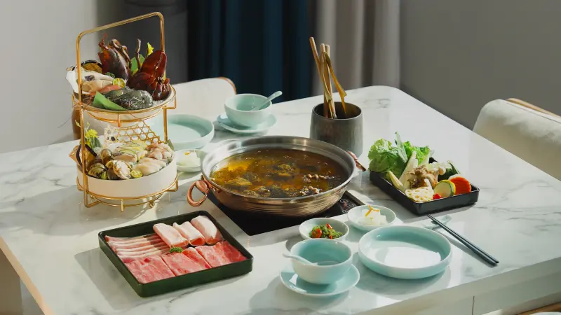 ▲凱渡廣場酒店今年正式宣布加入全球最大獨立酒店品牌Preferred Hotels & Resorts(璞富騰酒店及度假村)，並引進日本頂級芳療 庵SPA，尤其餐飲創意總監江振誠更將於今年秋季將於館內增開「yen club海豔鍋物」。（圖／凱渡廣場酒店提供）