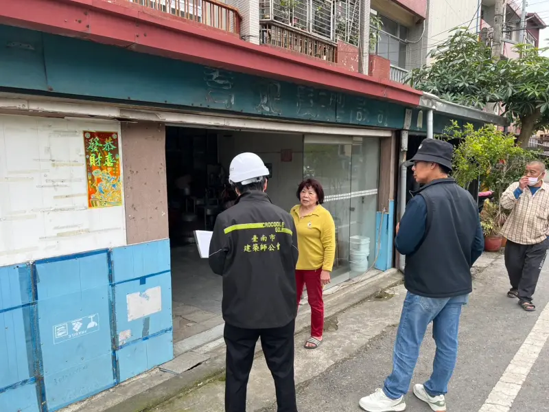 ▲0121 楠西地震臺南房屋損壞情形嚴重，南市府共受理並完成4,122 件緊急評估案件，至今已核撥535件1億7184萬562元。(圖／南市府提供)