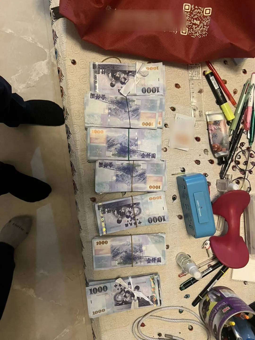 ▲同鄉騙同鄉兩眼淚汪汪　越南女移工辛苦錢遭同鄉詐騙　警追回63萬元（圖/記者鄧力軍翻攝）