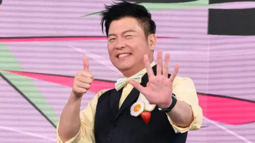 ▲曾國城經過上半年一堆批評和風波後，不改主持人的幽默態度，親自回應網友的趣味留言。（圖／摘自曾國城 臉書）