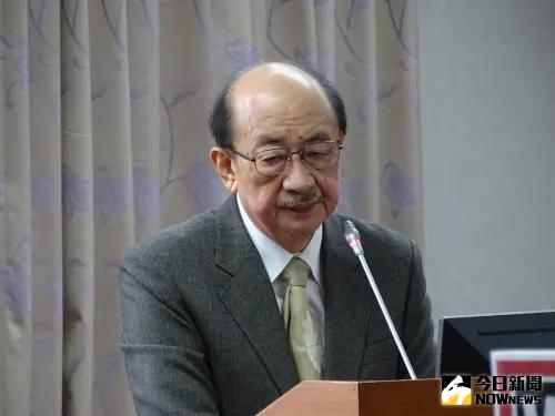 黃國昌遭控翹班看球！她狠打臉柯建銘助理：你老闆質詢率奇低
