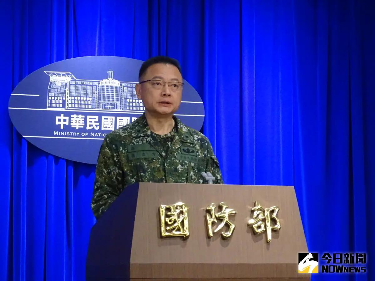 ▲針對徐柏岳遭踢出空官群組，國防部發言人孫立方表示，該群組非空軍官方群組。（圖／呂炯昌攝，2025.04.02）