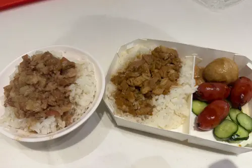 ▲好市多滷肉飯。（圖／記者鍾怡婷攝）