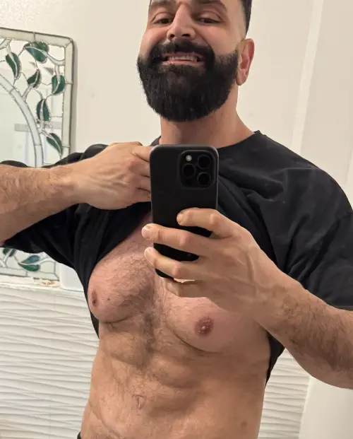 ▲維托里奧3天前才曬出健身自拍照,要自己別放棄。(圖/翻攝自IG) ▲維托里奧3天前才曬出健身自拍照,要自己別放棄。(圖/翻攝自IG)