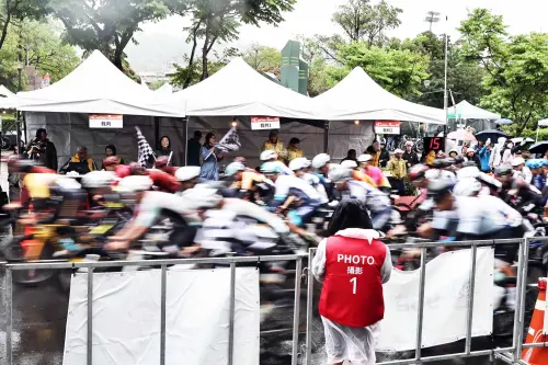 96聯賽天母繞圈賽,平均時速接近50公里。(圖96聯賽提供) ▲96聯賽天母繞圈賽,平均時速接近50公里。(圖96聯賽提供)