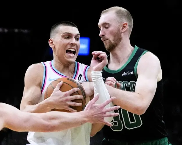 ▲Tyler Herro此戰繳出25分、9助攻的全能表現，熱火也斬獲6連勝。（圖／美聯社／達志影像）