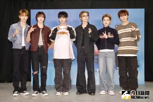 ▲BOYNEXTDOOR成員SUNGHO（朴成淏）、RIWOO（李常赫）、JAEHYUN（明宰鉉）、TAESAN（漢東旼）、LEEHAN（金桐儇）、WOONHAK（金雲鶴）台北記者會。（圖／記者李政龍攝）
