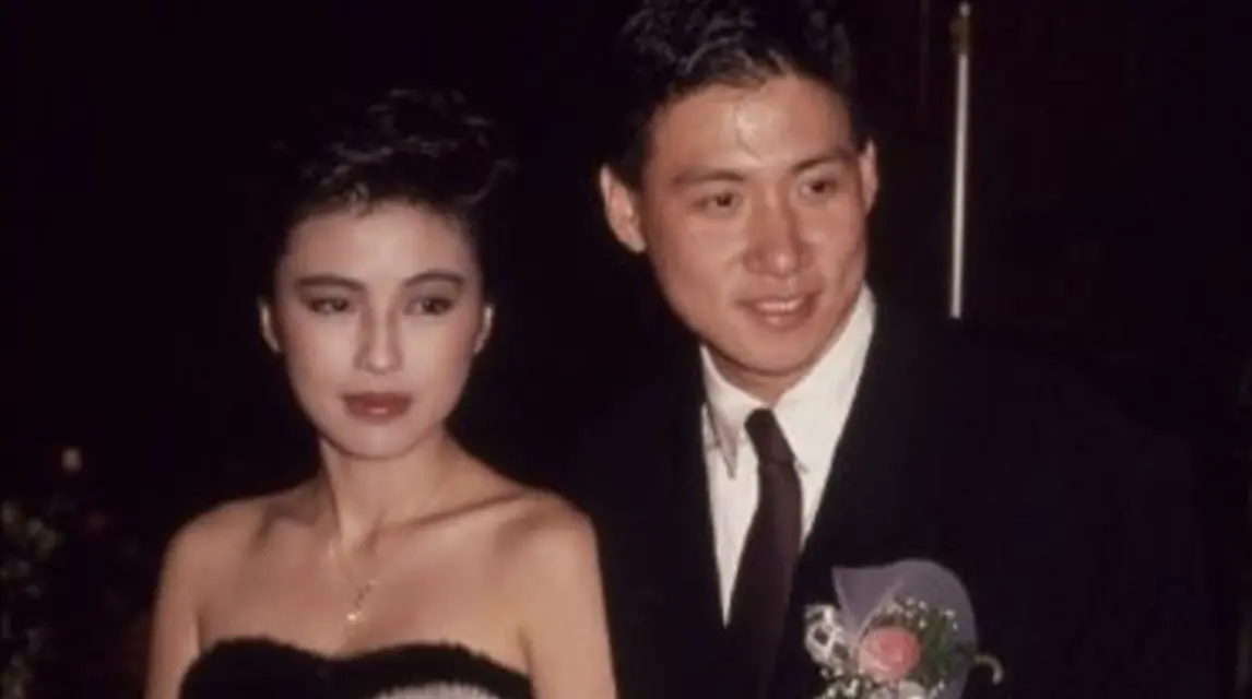 ▲張學友（右）與羅美薇（左）愛了40年，《NOWnews今日新聞》特此整理了這對佳偶「40年的愛情歷程」，張學友人生低潮靠她拯救，堪比劉德華還專情，帶您一同來回味！（圖／翻攝自微博）