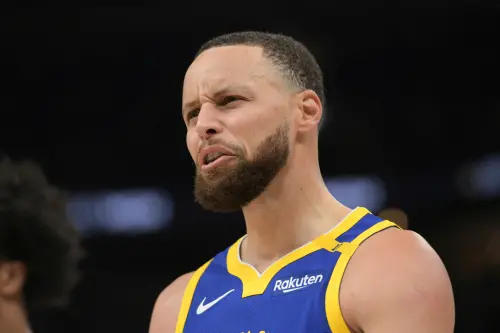 ▲Stephen Curry今日率領勇士作客挑戰湖人主場，若輸球將從西區第5直接滑落到西區第8，因此本戰幾乎面臨輸不得壓力。（圖／美聯社／達志影像）